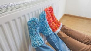 consigli per riscaldare la casa senza riscaldamento in inverno 300x169 - Cinque idee favolose per decorare la tua casa per Natale